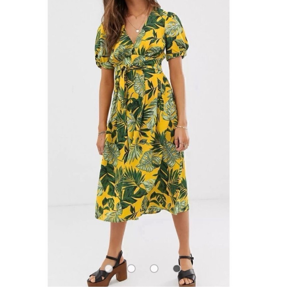 Moon River Yellow and Green Leaf Print Midi Dress
